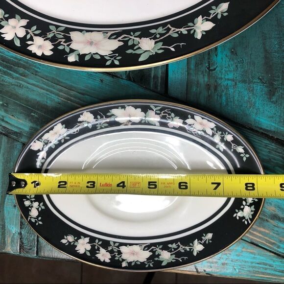 Vintage Royal Doulton serving platter & gravy boat - Picture 11 of 16